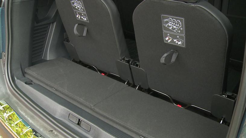 3866700 157kW Allure 73kWh 5dr Auto