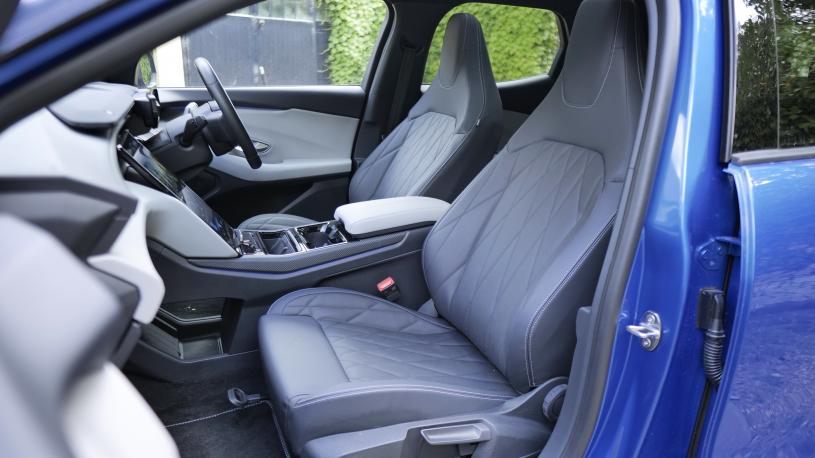 3942630 250kW Premium 79kWh AWD 5dr Auto [Driver Assist]