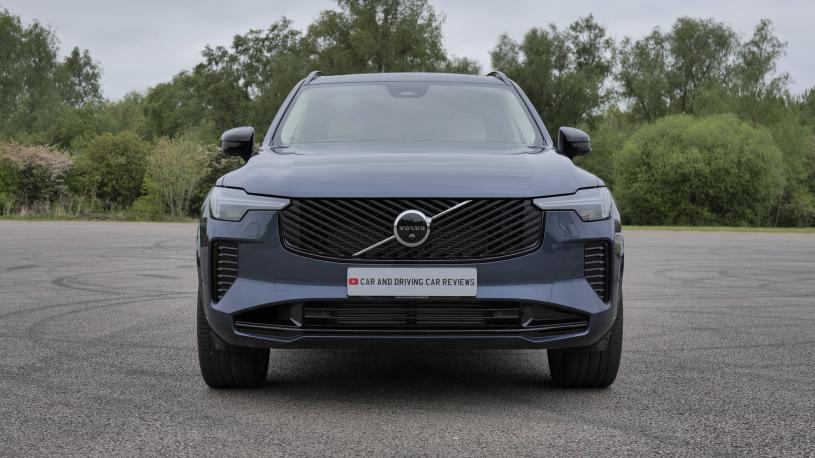 3979149 2.0 T8 PHEV Ultra Edition Dark 5dr AWD Geartronic