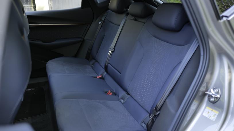 3867233 210kW V2 77kWh 5dr Auto