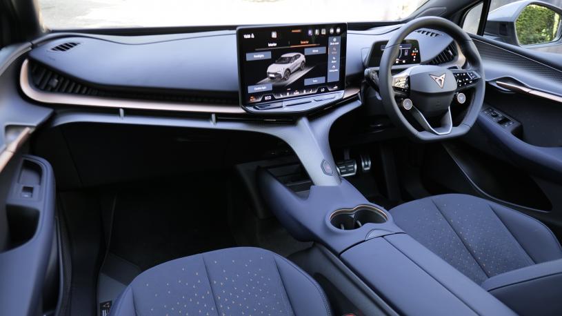 3867233 210kW V2 77kWh 5dr Auto