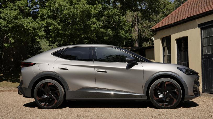 3867233 210kW V2 77kWh 5dr Auto