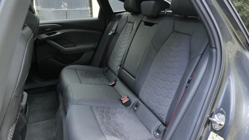 3870674 270kW Performance 100kWh Edition 1 5dr Auto [S+V]