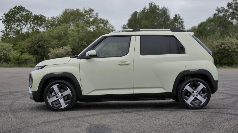 3902516 71kW 01 42kWh 5dr Auto