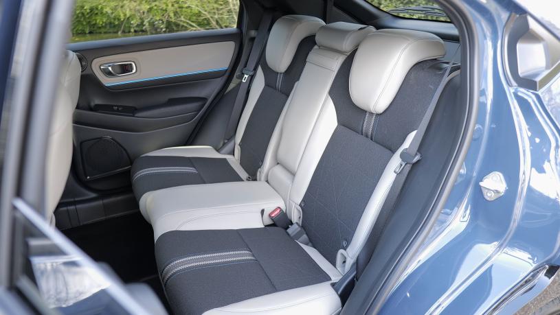 3875260 1.5 eHEV Advance 5dr CVT