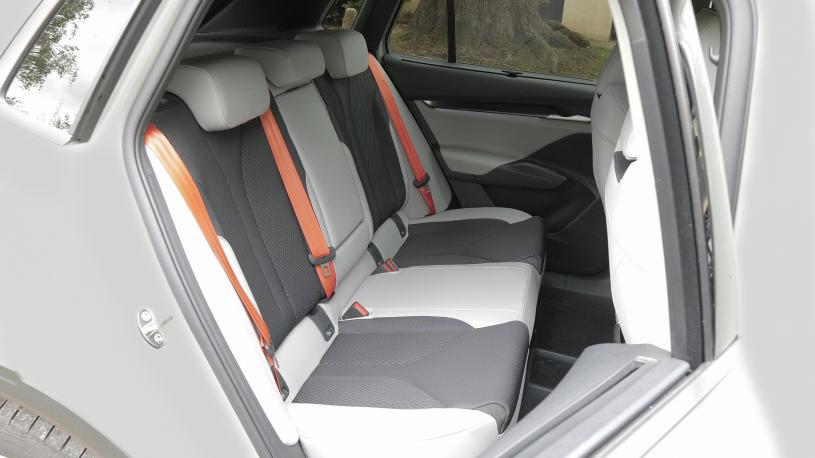 3884093 210kW 85 Edition 82 kWh 5dr Auto [Advanced]