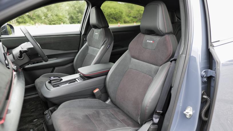 3903588 320kW Nismo 87kWh 22kWCh 5dr e-4ORCE Auto