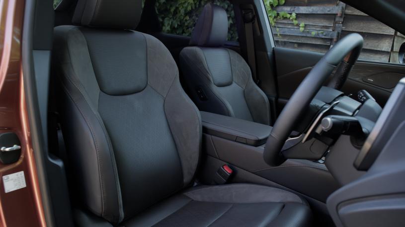 3911266 350h 2.5 Premium Plus 5dr E-CVT [Pan Roof]