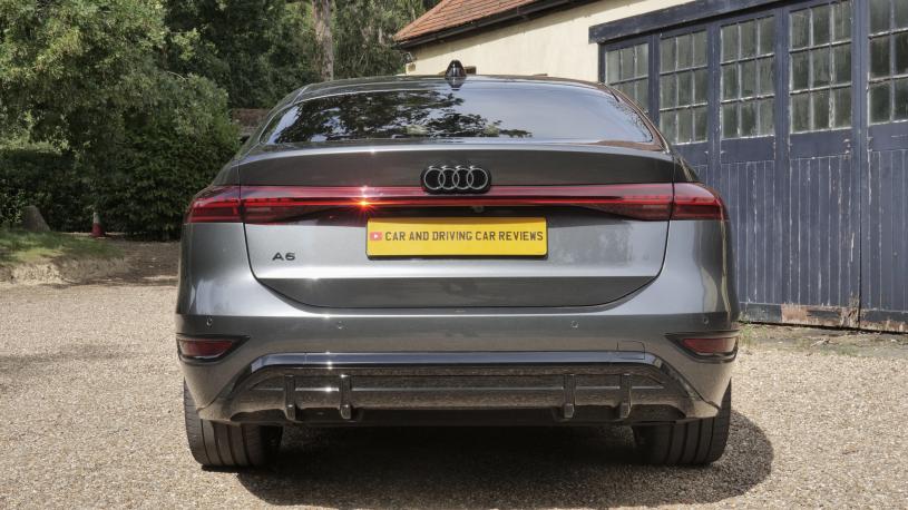 3902433 315kW Quattro 100kWh S Line 5dr Auto