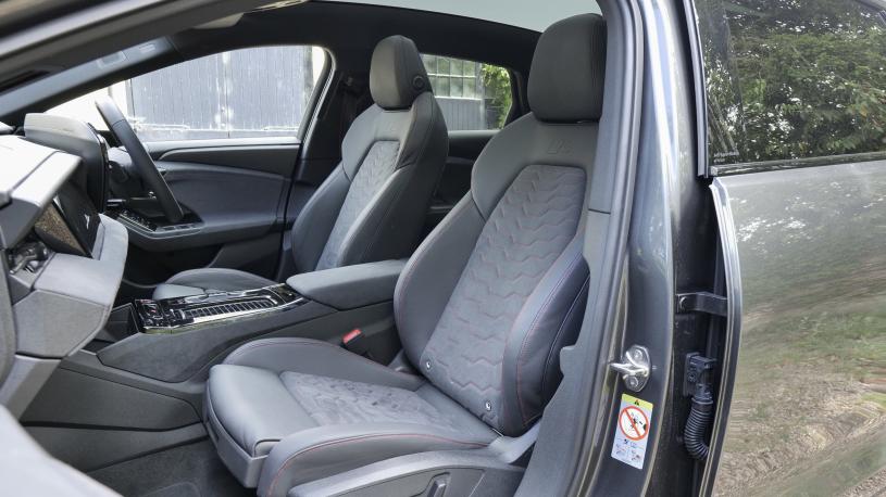 3902438 315kW Quattro 100kWh Edition 1 5dr Auto