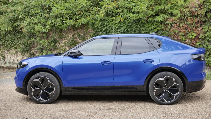 3942624 125kW Premium 52kWh 5dr Auto [Driver Assist Pack]