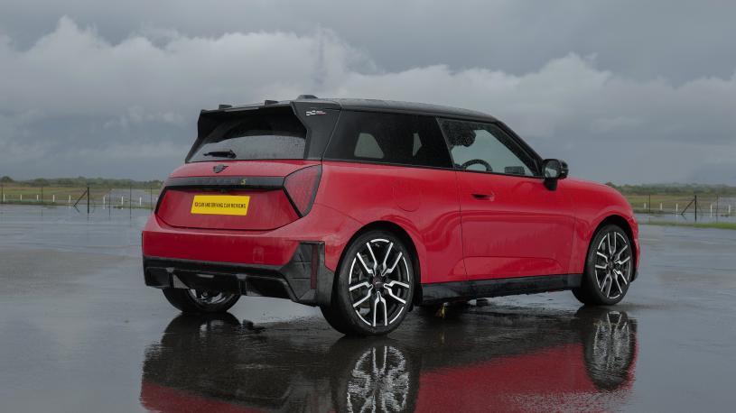 3914073 190kW John Cooper Works 54kWh 3dr Auto