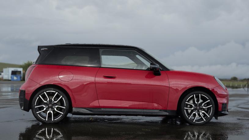 3914073 190kW John Cooper Works 54kWh 3dr Auto