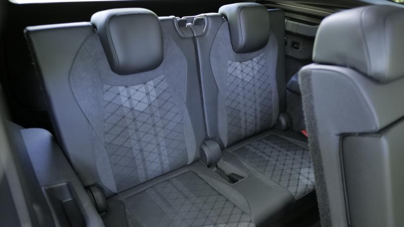 3938378 1.5 TSI eHybrid R-Line Edition 5dr DSG6