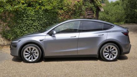 Tesla MODEL Y Long Range AWD 5dr Auto