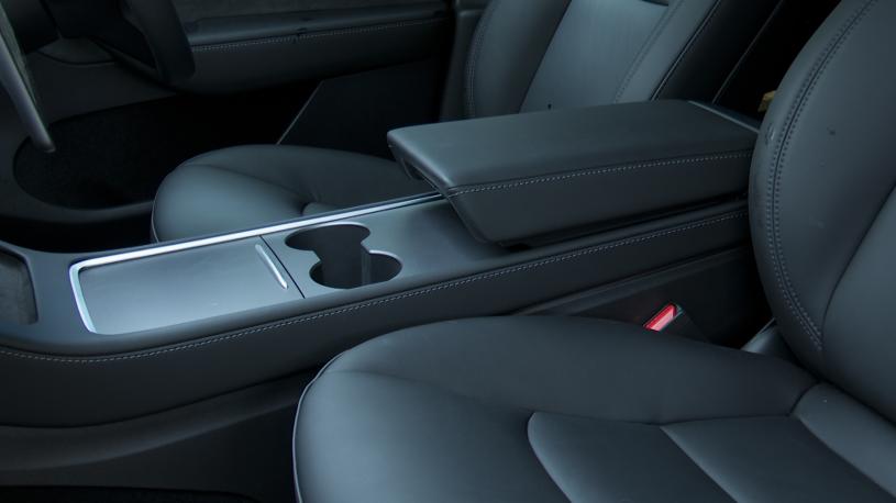 3938155 Standard Range RWD 5dr Auto