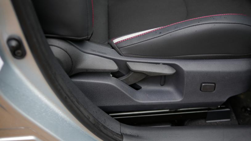 3942532 2.0 Hybrid 178 Excel 5dr CVT [Panoramic Roof]