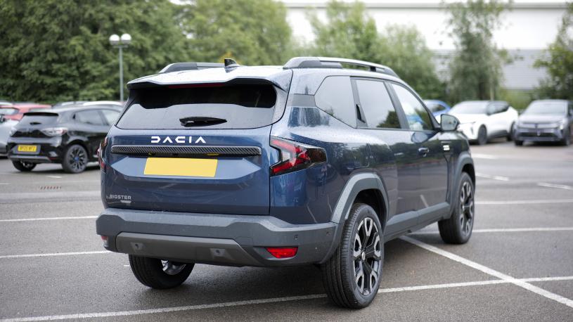 3958778 1.8 Hybrid 155 Expression 5dr Auto