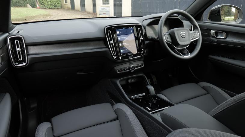 3940959 185kW Extended Range Core 82kWh 5dr Auto