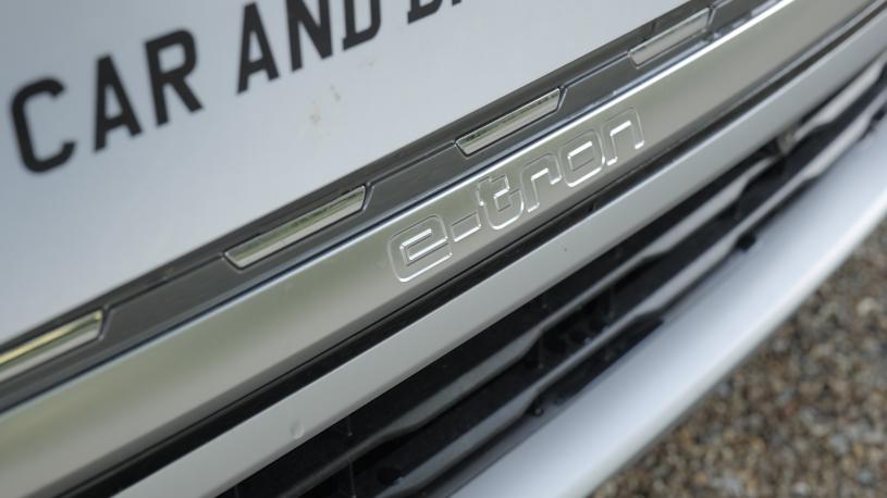 3940897 150kW 40 63kWh Black Edition 5dr Auto