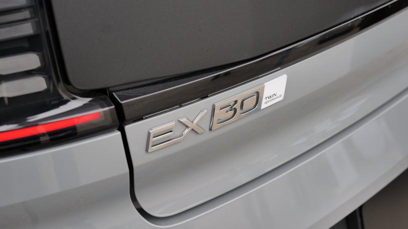 3940958 315kW TM Perf Cross Country Ultra 69kWh 5dr Auto