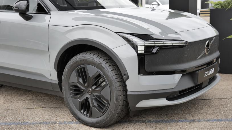 3940958 315kW TM Perf Cross Country Ultra 69kWh 5dr Auto