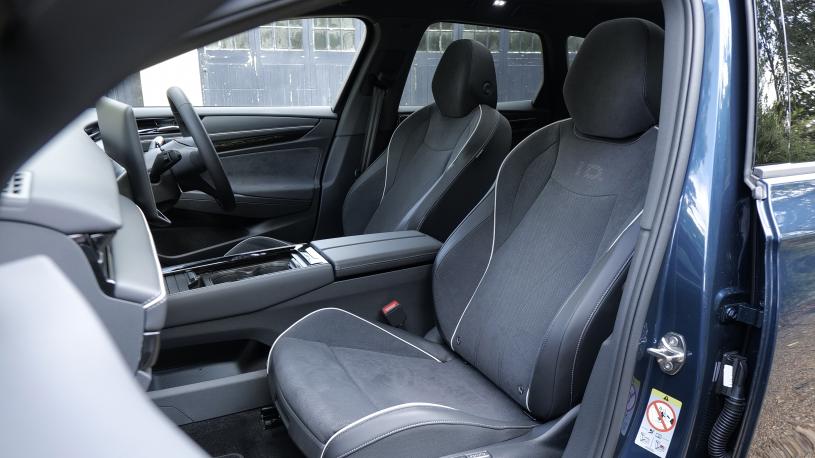 3942792 210kW Match Pro Plus 77kWh 5dr Auto [Int+Ext+ Pan]