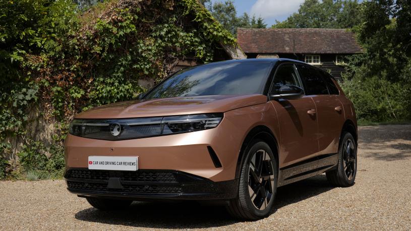 3959172 157kW Ultimate 73kWh 5dr Auto [Fixed Roof]