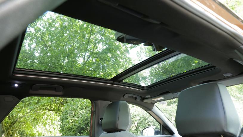 3959172 157kW Ultimate 73kWh 5dr Auto [Fixed Roof]