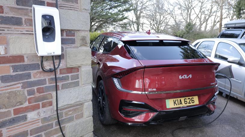 3954829 125kW Air SR 63kWh 5dr Auto