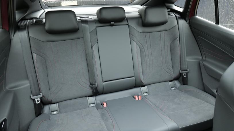 3959246 210kW Black Edition Pro 77kWh 5dr Auto