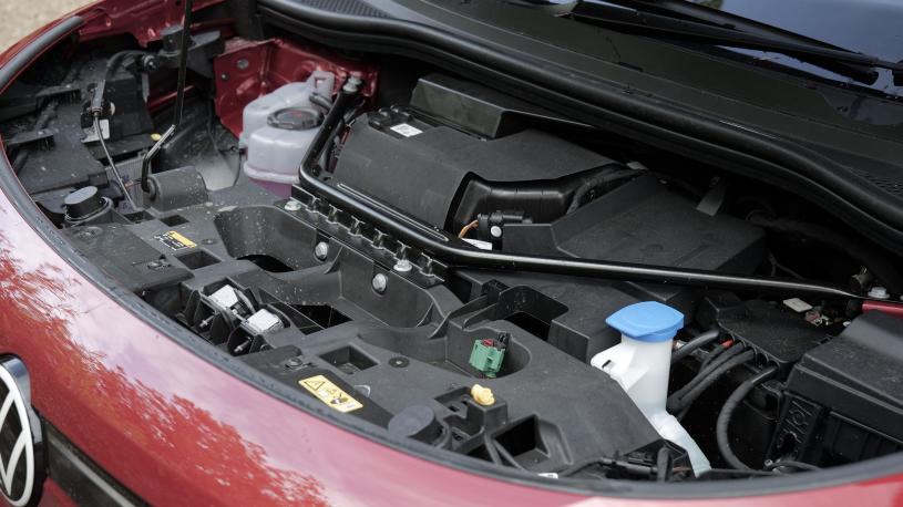 3959246 210kW Black Edition Pro 77kWh 5dr Auto