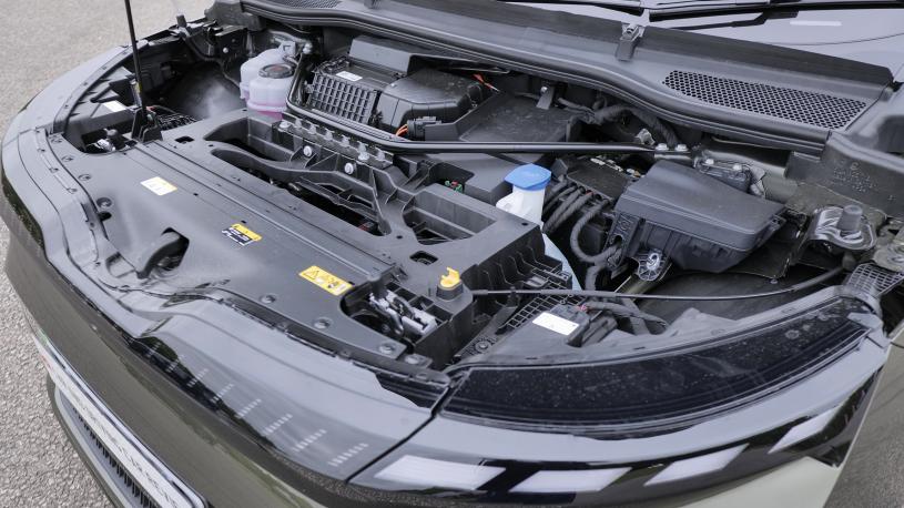 3959094 210kW 85 Sportline 82kWh 5dr Auto [Maxx]