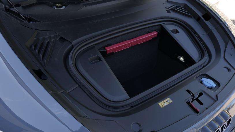 3958600 370kW 105kWh Quattro 4dr Auto [Tech Pack]