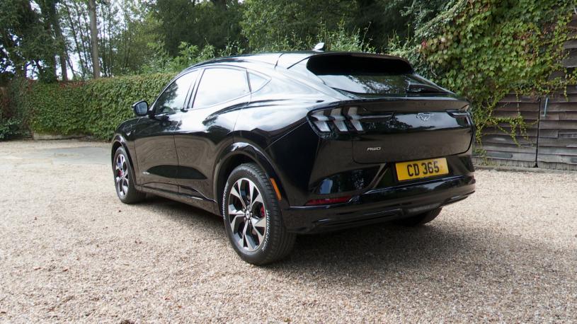 3978685 203kW Premium 88kWh RWD 5dr Auto [Tech+]