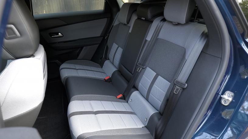 3976035 170kW Design 97kWh 5dr Auto