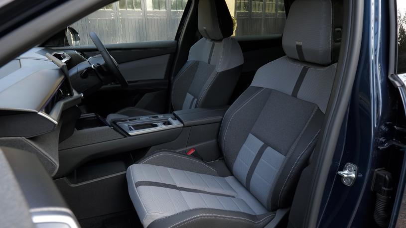 3976035 170kW Design 97kWh 5dr Auto