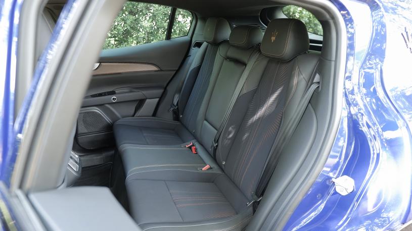 3976626 410kW Folgore Extended Range 105kWh 5dr Auto