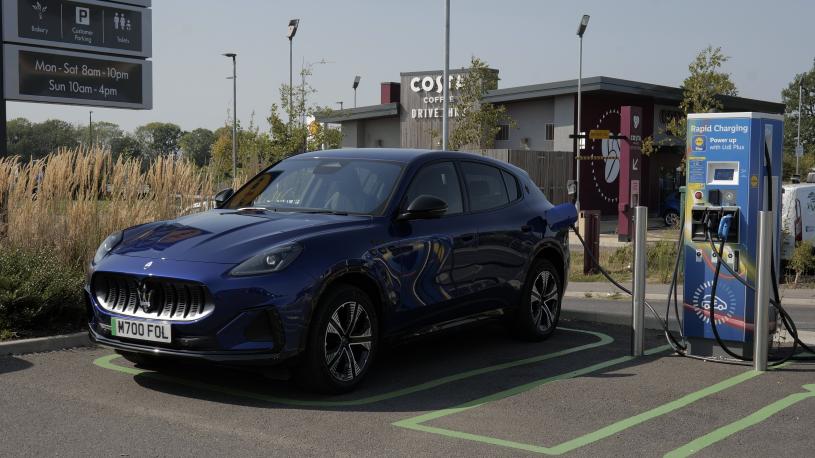 3976626 410kW Folgore Extended Range 105kWh 5dr Auto