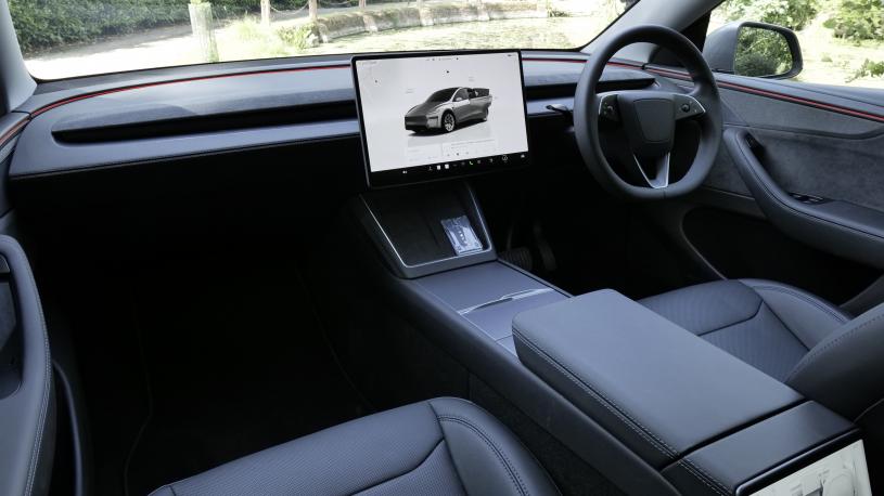 3979013 Performance AWD 5dr Auto