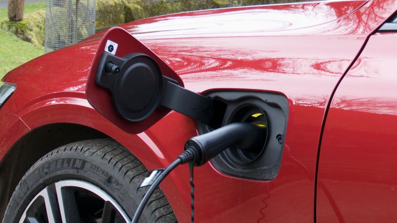 3989831 2.0 T8 [455] PHEV Ultra Dark 5dr AWD Auto [NI]