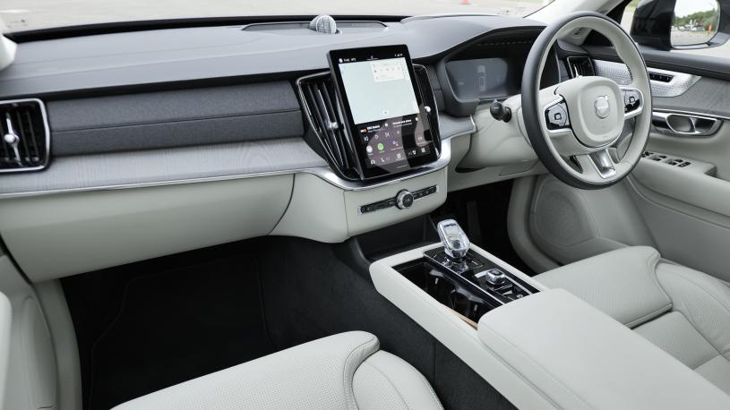 3989841 2.0 T8 PHEV Ultra Black Ed 5dr AWD Gtron [NI]