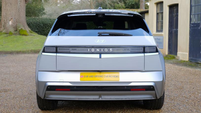 3989782 239kW Ultimate 84 kWh 5dr AWD Auto [Tech/Zen Pack]