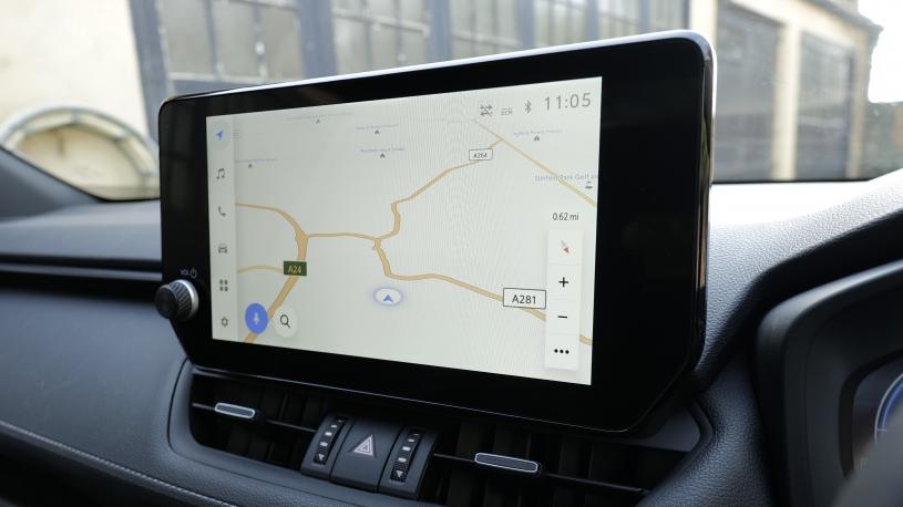 935136 2.5 VVT-i Hybrid Design 5dr CVT 2WD