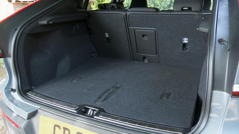 2250421 170kW Recharge Core 69kWh 5dr Auto