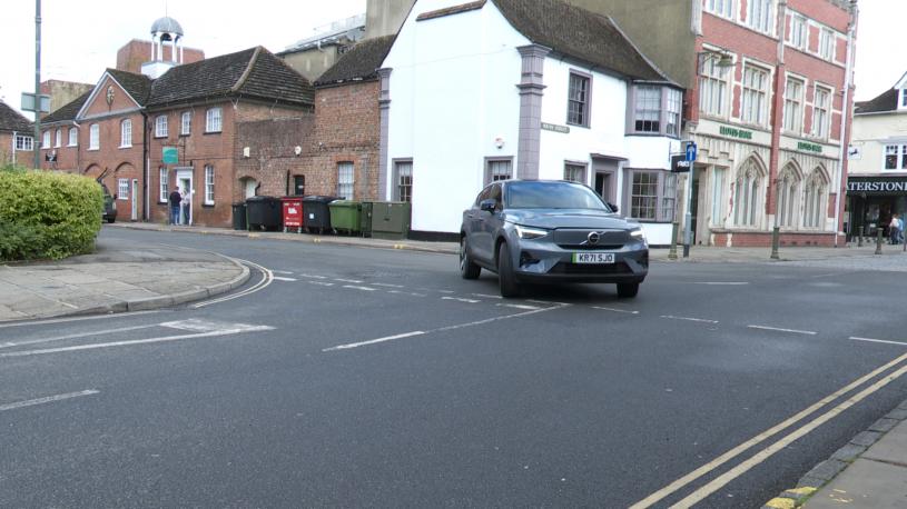 2250421 170kW Recharge Core 69kWh 5dr Auto